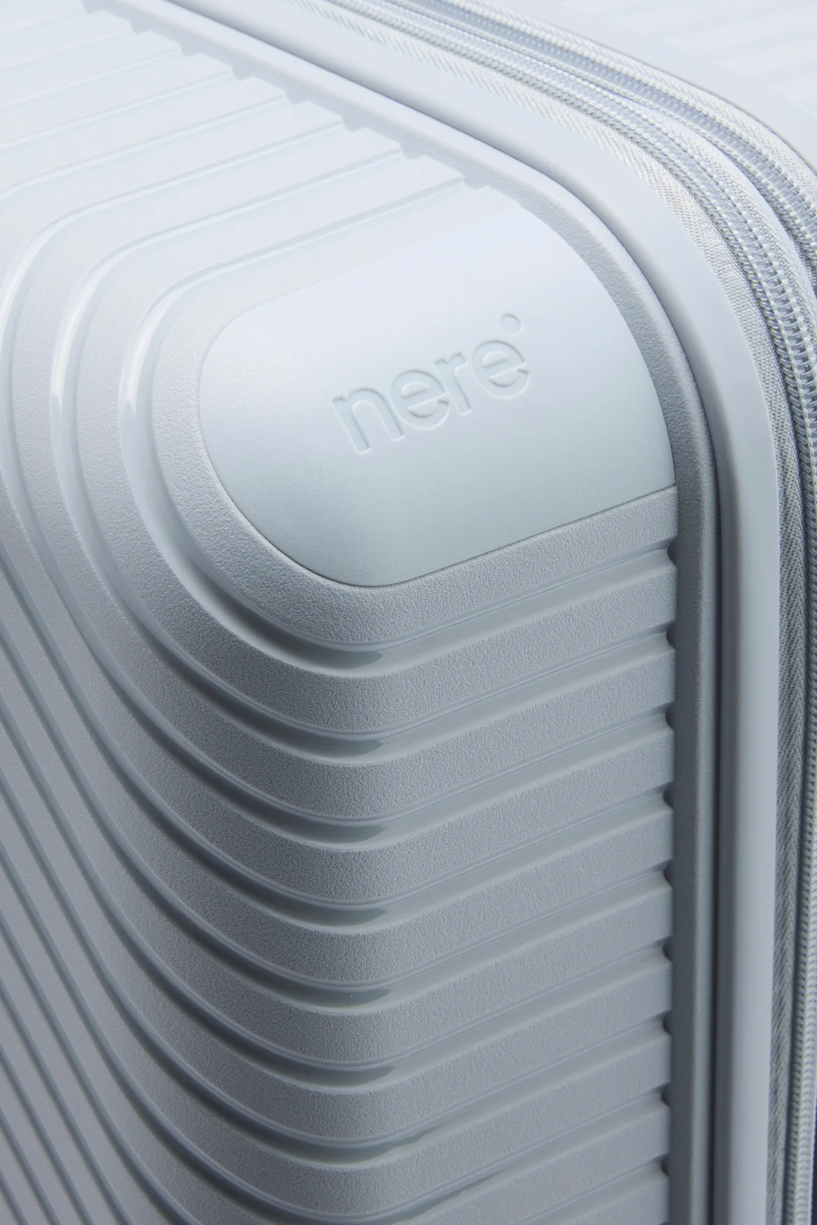 Bondi Check-In 66cm Suitcase - Image 8